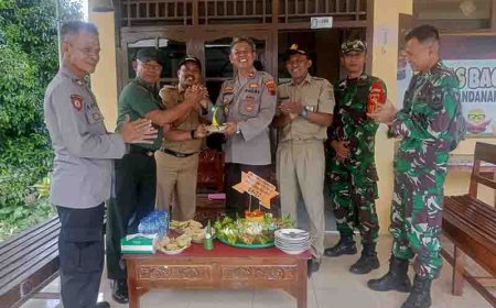 UCAPAN SELAMAT HARI BHAYANGKARA KE-77 OLEH POSRAMIL PANDANARUM KEPADA POLSEK PANDANARUM