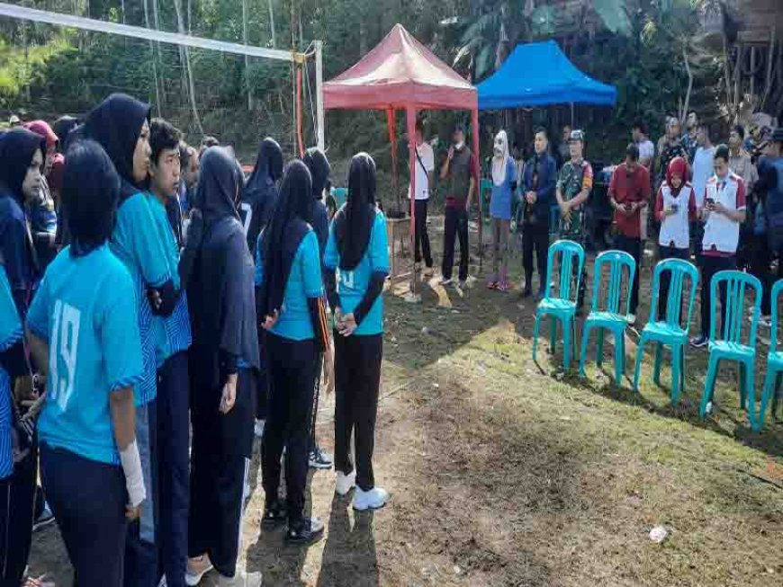 Babinsa Menghadiri Turnamen Voly Putri Se Kecamatan Pandanarum