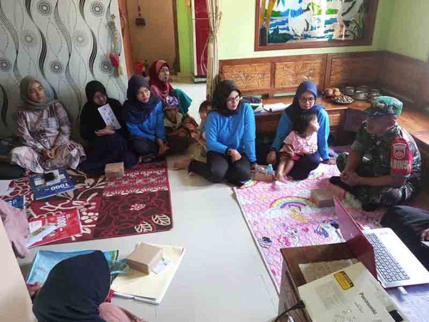 BABINSA DAMPINGI PENYULUHAN STUNTING OLEH PLKB KEC PANDANARUM