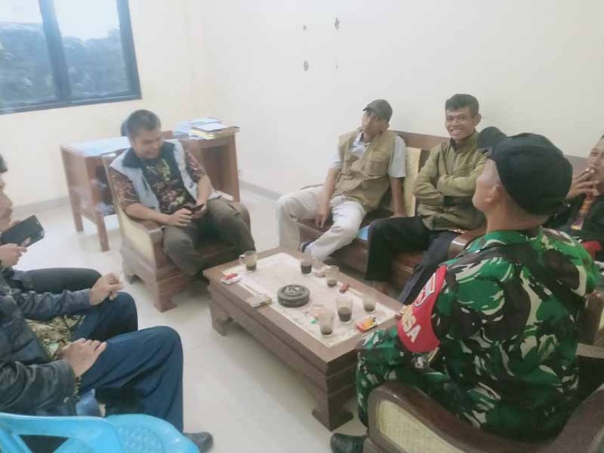 CERMIN KEMANUNGGALAN TNI DENGAN RAKYAT
